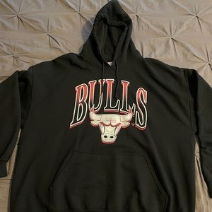 SALE ⭐️ Men’s Chicago Bulls Black Hoodie Large